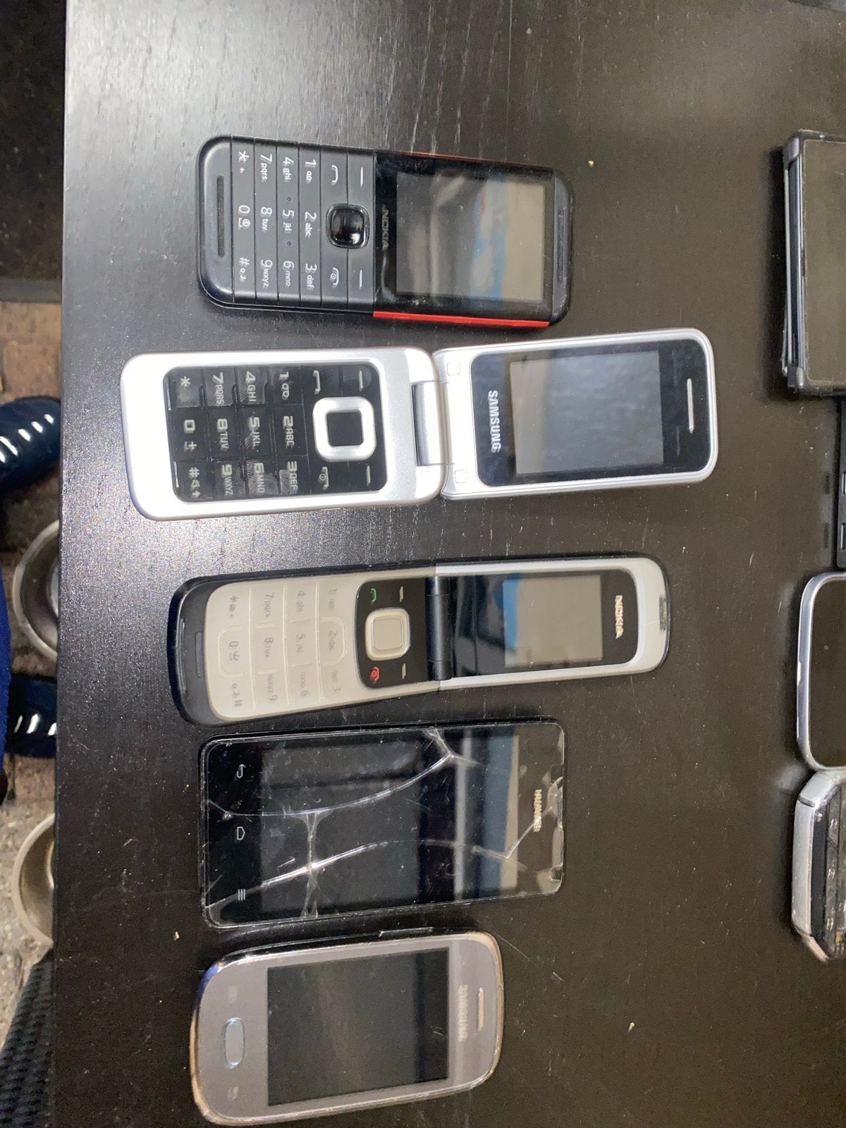 Partij oude telefoons - Nokia, Samsung, Huawei, Sony, CAT, Telecommunicatie, Ophalen, Gebruikt, Overige modellen, Minder dan 3 megapixel