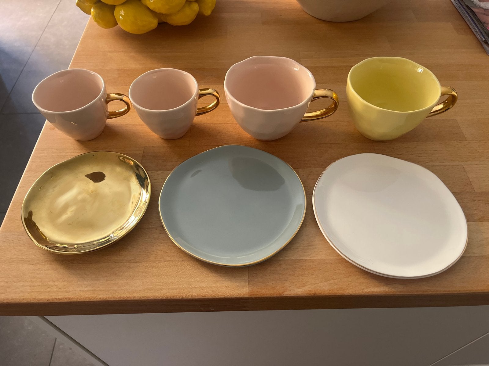 Set van urban nature culture: 4 kopjes en 3 schoteltjes, Huis en Inrichting, Keuken | Servies, Ophalen, Gebruikt, Overige merken