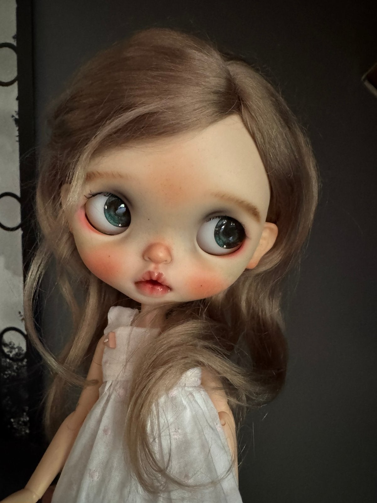 Prachtig Blythe mohair pruikje met harde cap, Verzamelen, Ophalen of Verzenden, Zo goed als nieuw, Kleertjes