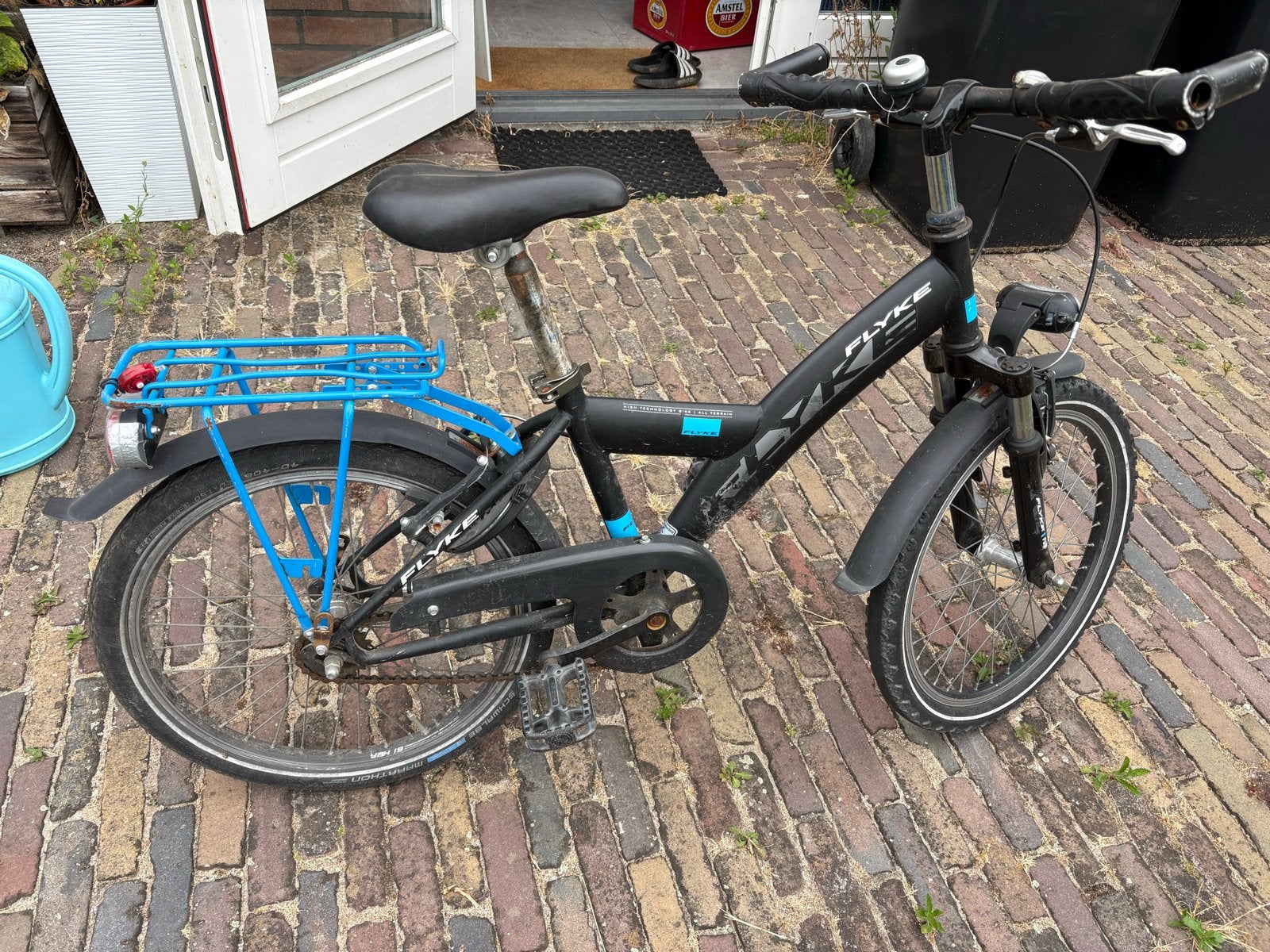 Flyke kinderfiets 20 inch - Zwart met blauwe accenten, Ophalen, Gebruikt, Velgrem, 20 inch of meer