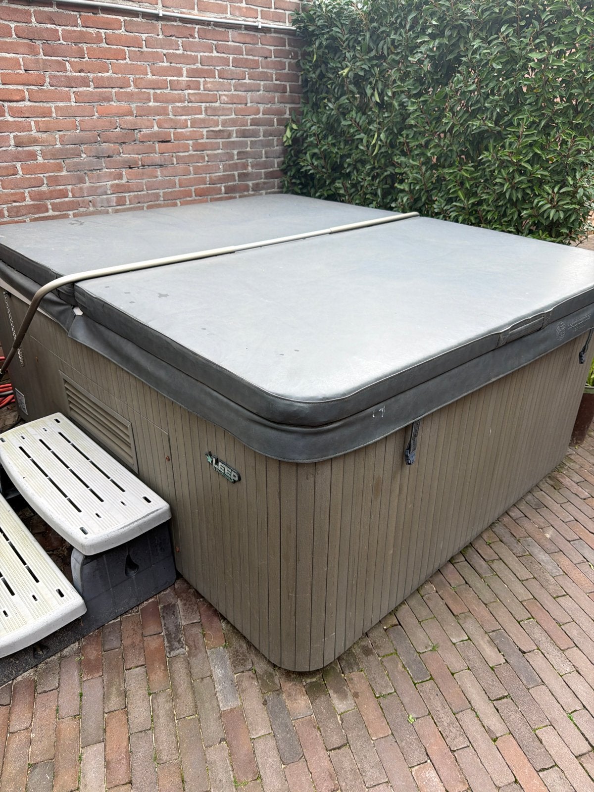 Leep by Beachcomber Jacuzzi - Zo goed als nieuw, Ophalen of Verzenden, Zo goed als nieuw, Afdekzeil, Vast