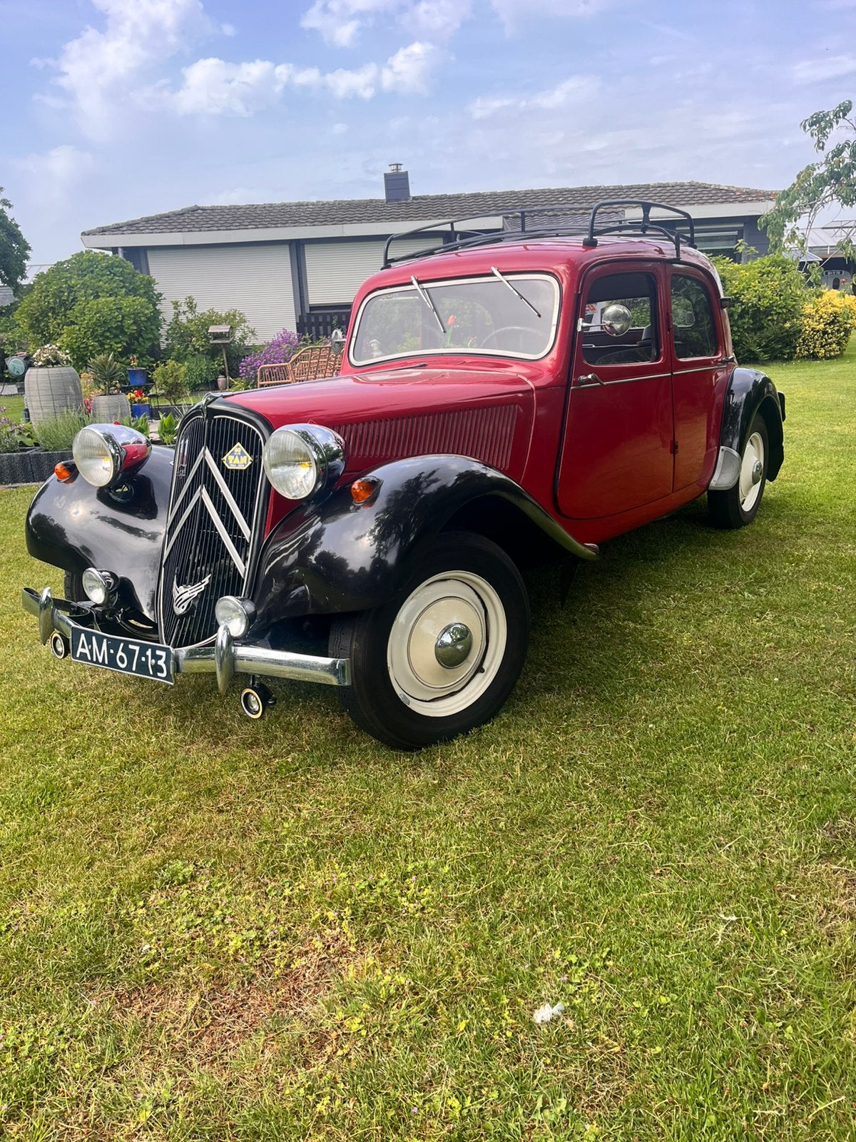 Citroën Tracion 1952 rood / zwart, Stof, Overige modellen, 4 stoelen, 1070 kg