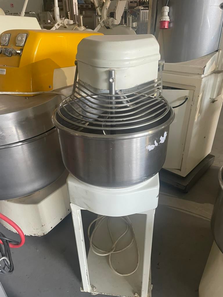 Planeetmenger.Spiraalkneder.opboller.Oven.Uitrolmachine., Ophalen of Verzenden, Bakkerij en Slagerij