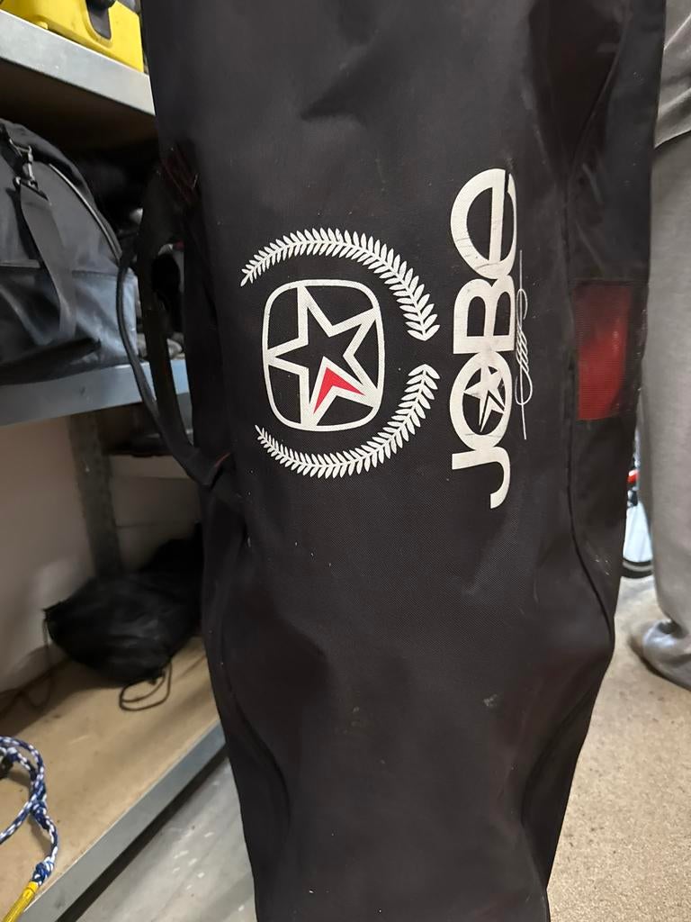Jobe wakeboard met bindingen en tas en helm, Ophalen, Gebruikt, Board en Schoenen