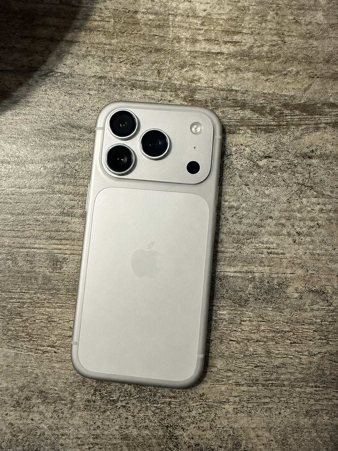 Iphone 17 pro zilver , 256gb, Ophalen of Verzenden, Zo goed als nieuw, 6 megapixel of meer