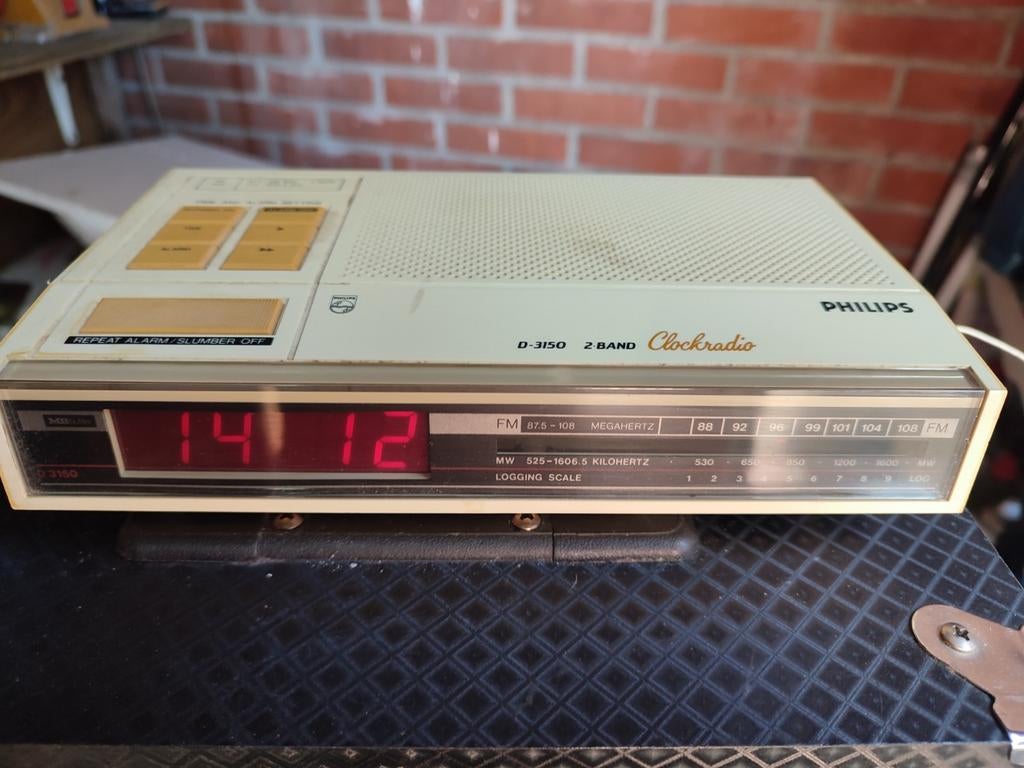 Philips Wekkerradio D-3150 - Vintage Clockradio, Audio, Tv en Foto, Radio's, Ophalen of Verzenden, Gebruikt, Radio