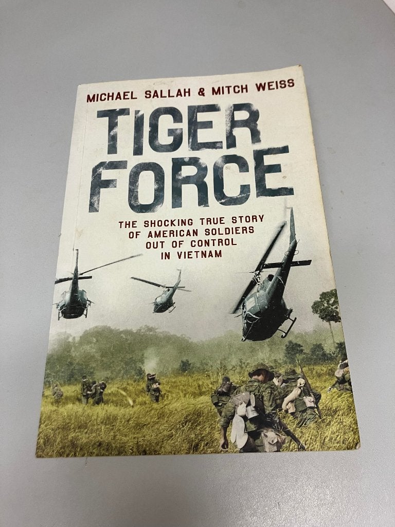 Tiger Force The shocking true story Vietman, Ophalen of Verzenden, 1945 tot heden, Gelezen, Luchtmacht