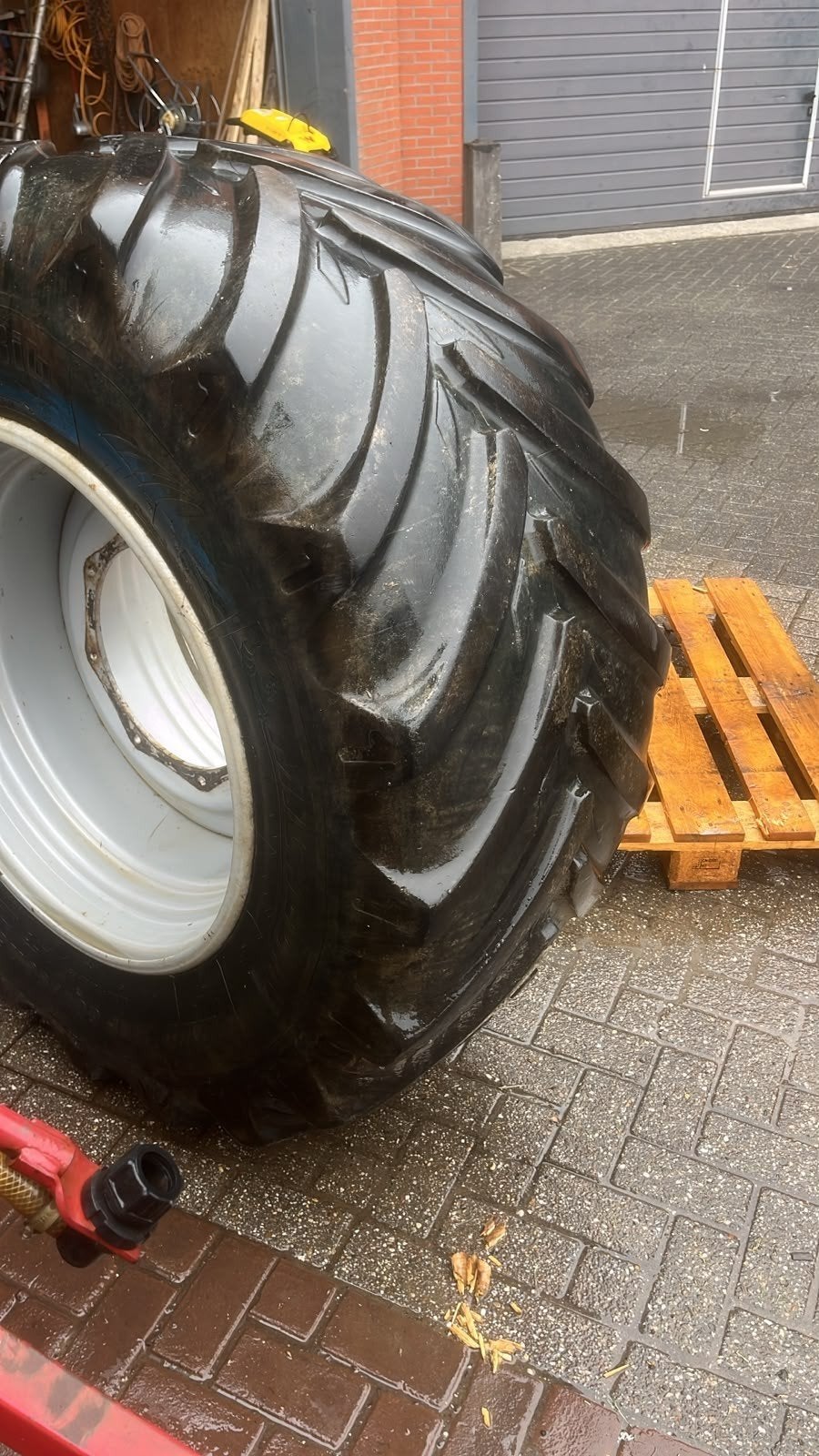 Michelin xeobib 600/60r30 op velg, Ophalen