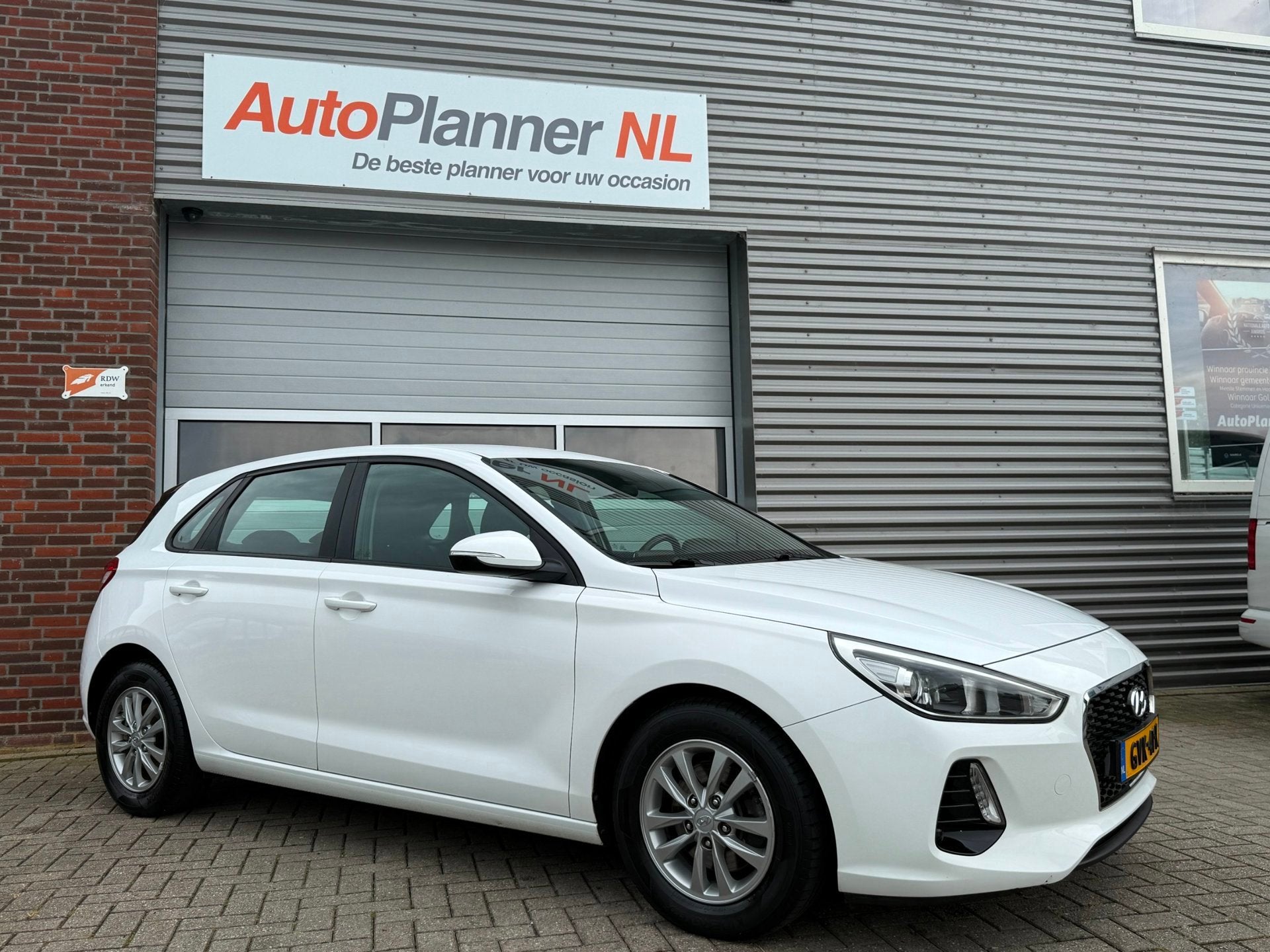 Hyundai I30 1.0 T-GDI Premium! 5-Drs! Airco! Cruise! PDC!, Voorwielaandrijving, Stof, Gebruikt, 14 km/l