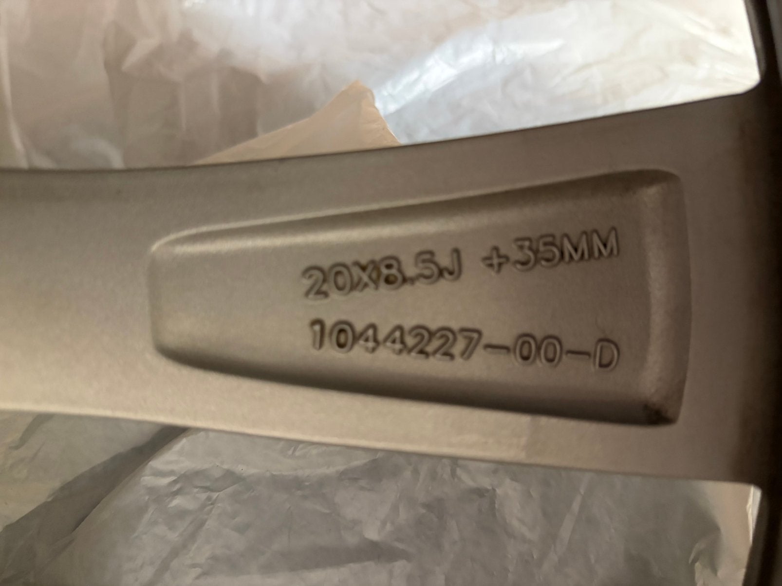 Foto 9 van Tesla model 3 performance 20” ‘stiletto’ velgen