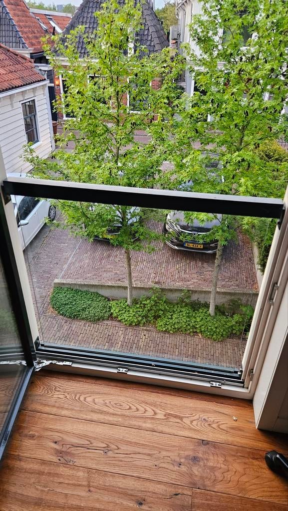 Doorvalbeveiliging met veiligheidsglas, Ophalen