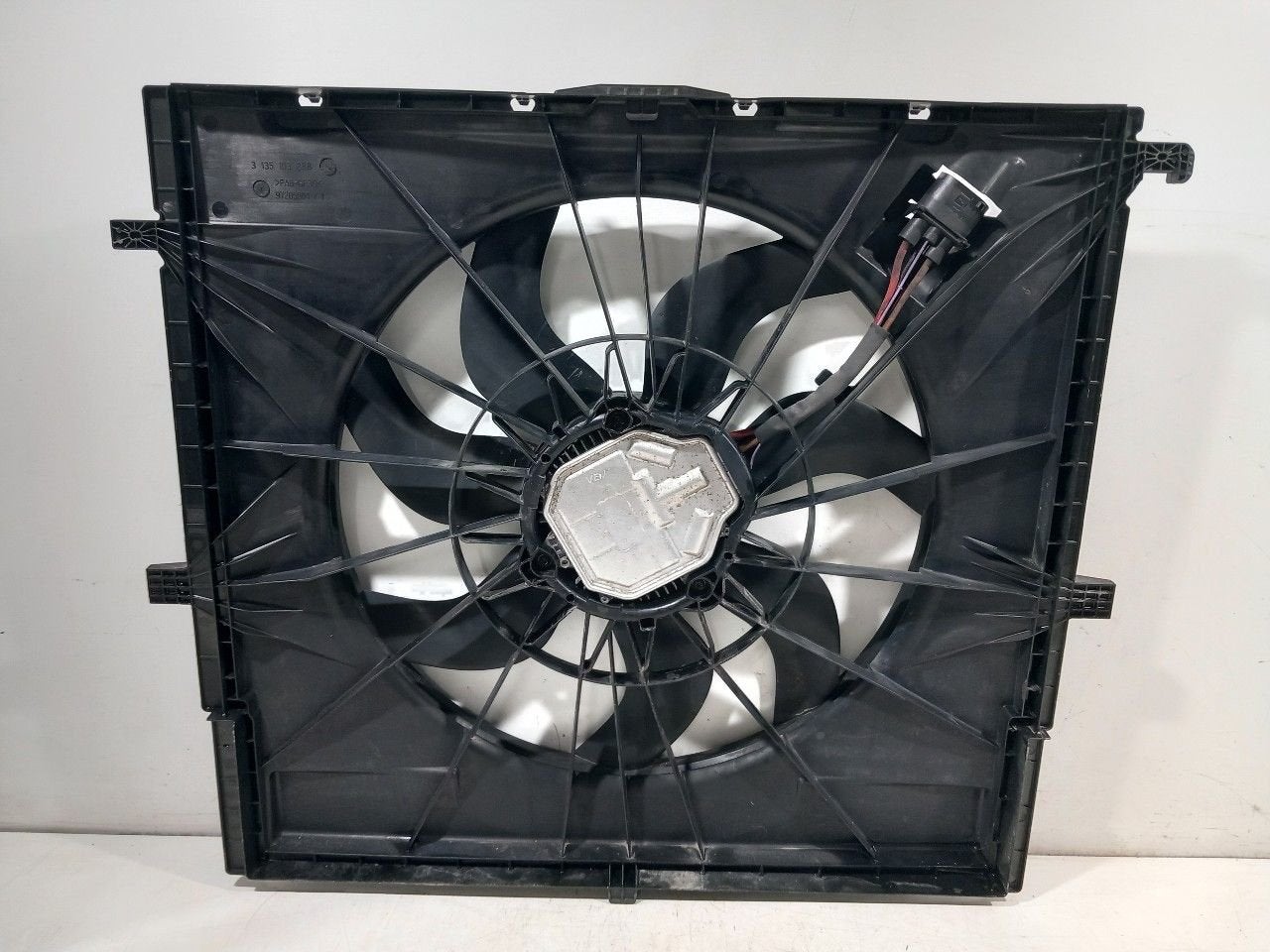 Koelventilator Mercedes-Benz Vito, Onderdelen@venauto.nl, Van der Ven Autorecycling B.V., Gebruikt, Ettenseweg 76, 4706 PB Roosendaal, The Netherlands