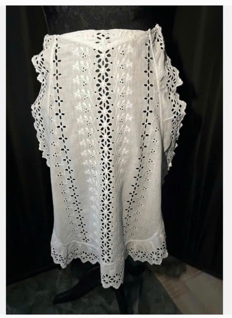 Antiek broderie schort 60 cm, strik achter, Antiek en Kunst, Ophalen of Verzenden