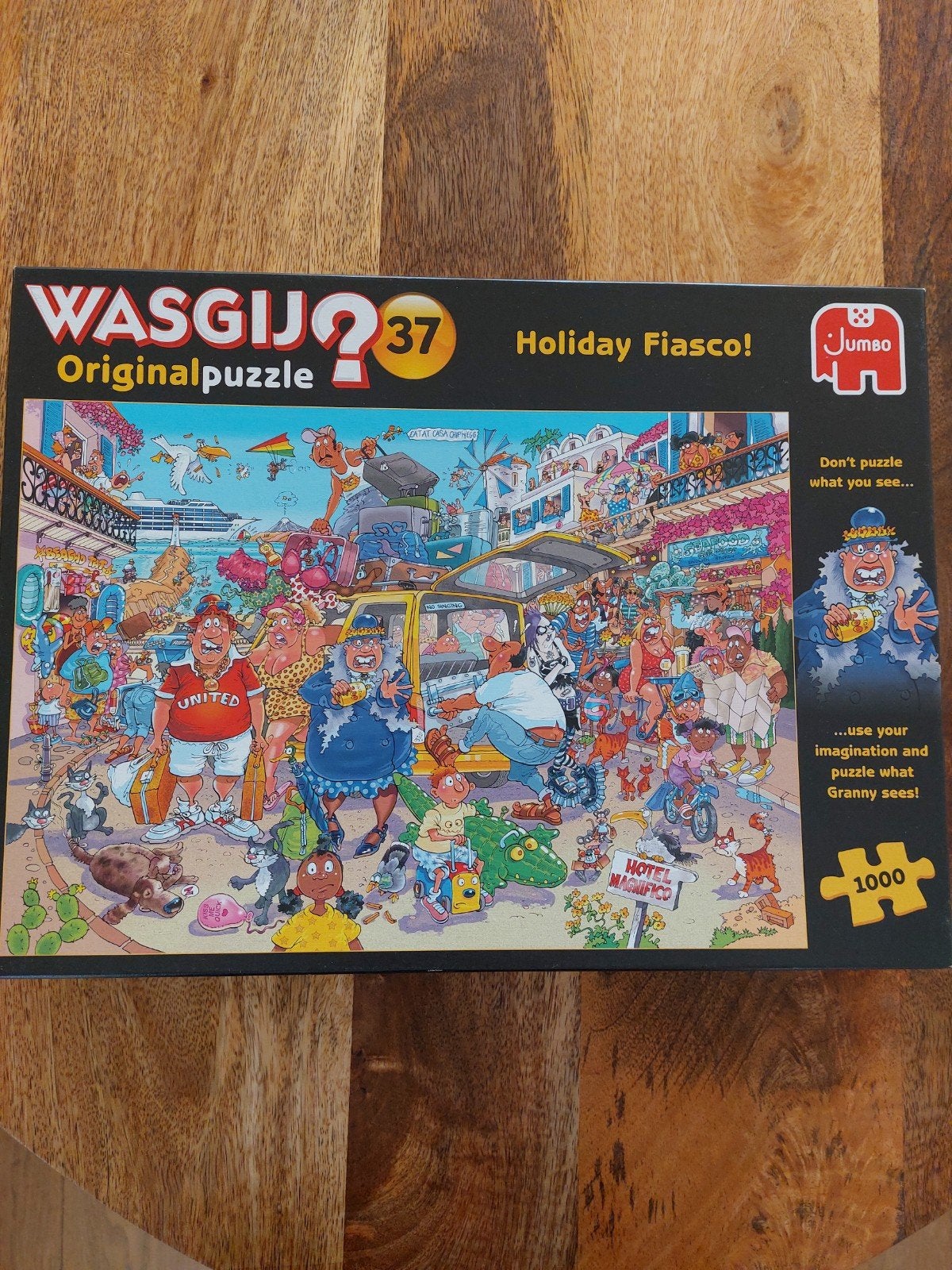 Wasgij Original 37 Holiday Fiasco! Legpuzzel 1000 stukjes, Ophalen of Verzenden, 500 t/m 1500 stukjes, Zo goed als nieuw, Legpuzzel