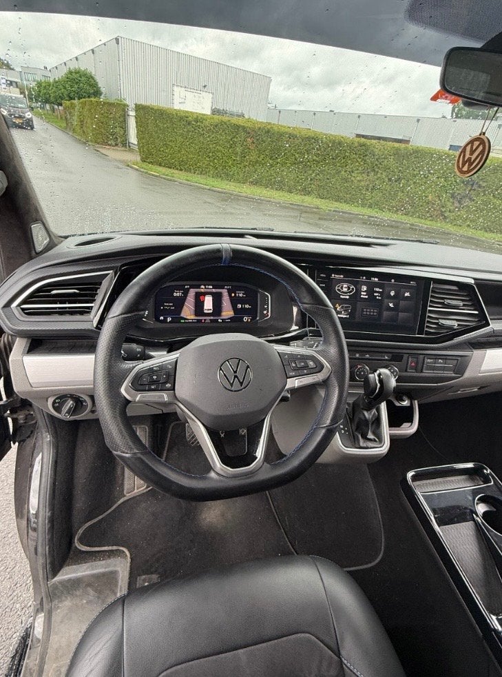Volkswagen Transporter 2.0 TDI L2H1 28 Bulli Black Edition V, Stof, Gebruikt, 4 cilinders, 150 pk