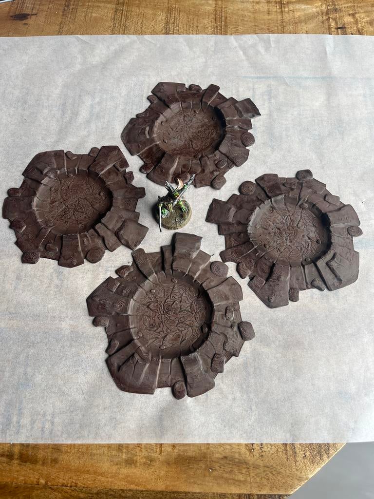 Geschilderde Wargame Craters (4 stuks), Hobby en Vrije tijd, Wargaming, Gebruikt, Overige soorten, Ophalen of Verzenden, Geverfd