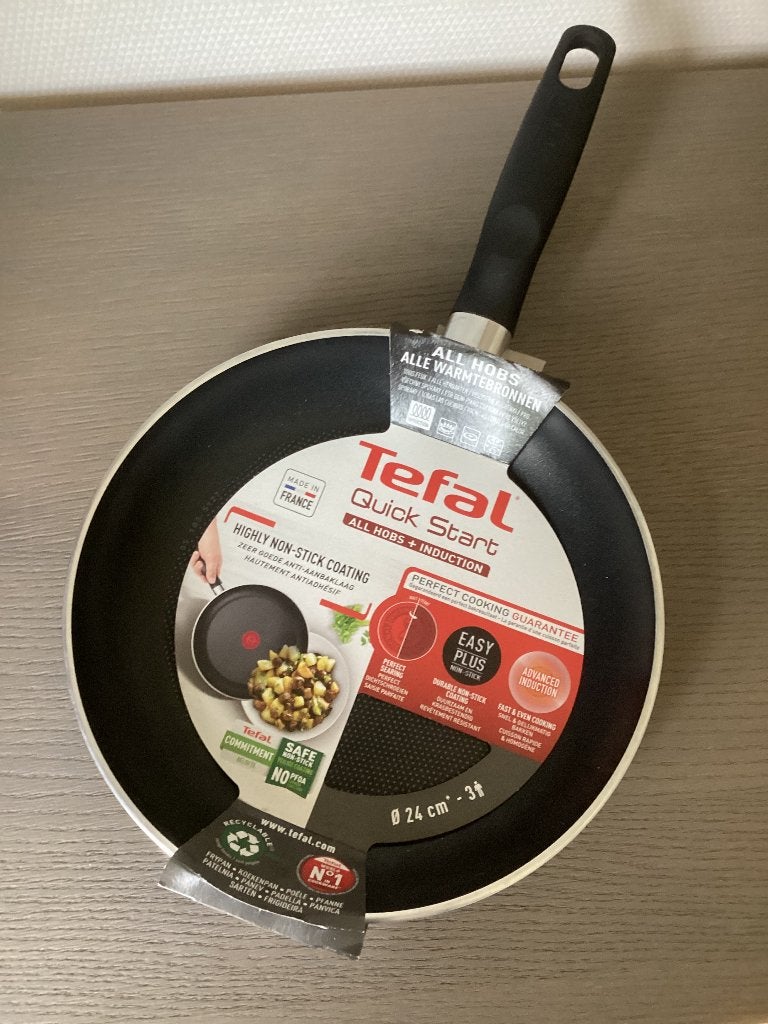 Tefal QuickStart nieuwe Koekenpan in verpakking, 24 cm, Tefal, Nieuw, Ophalen of Verzenden, Antiaanbaklaag