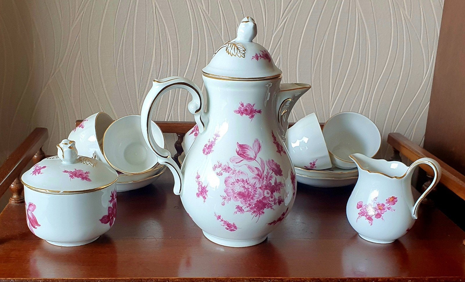 Prachtig porseleinen koffieservies met roze bloemmotief, Antiek en Kunst, Ophalen
