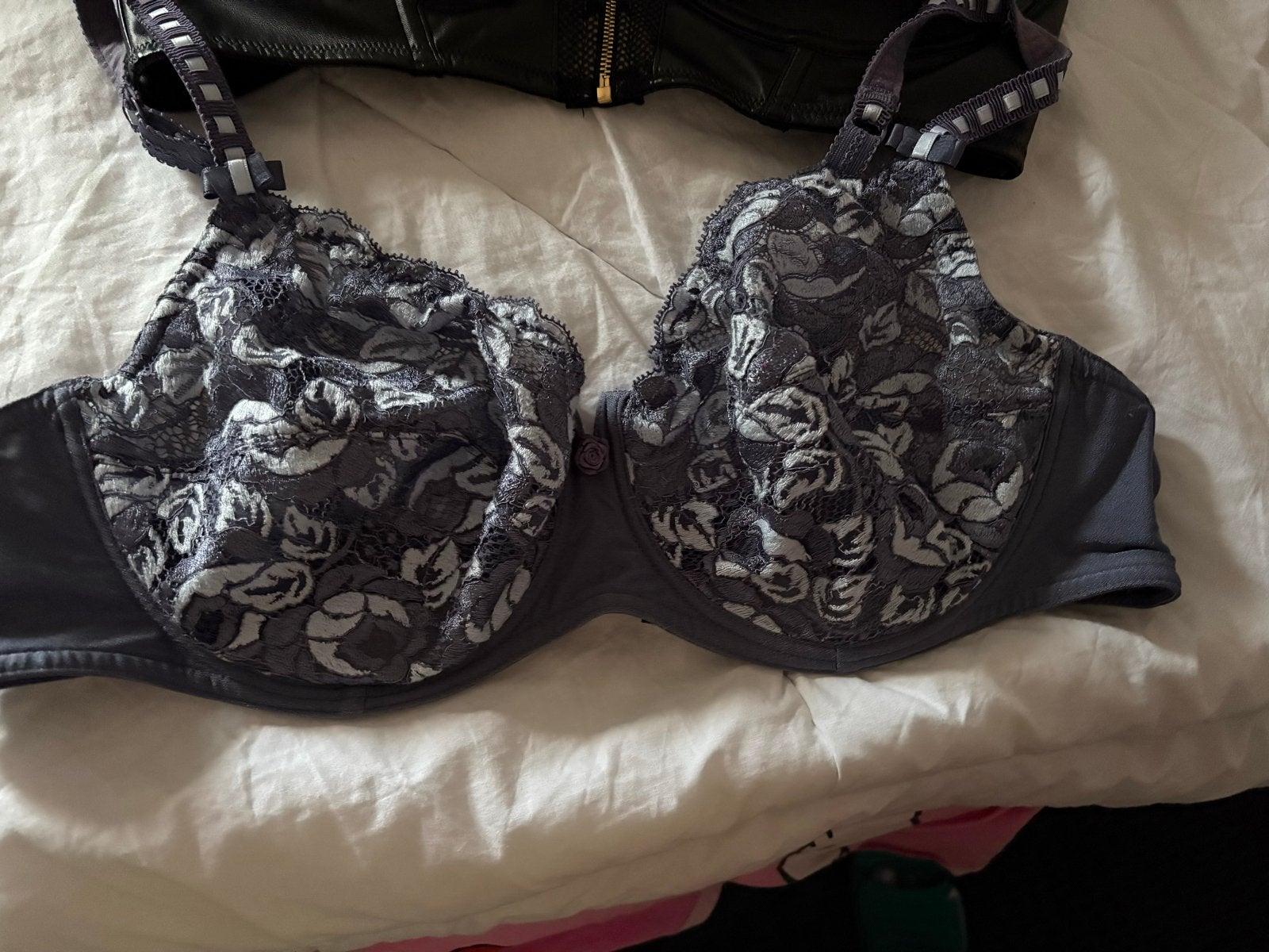 Aubade BH , zgan, 90 E, Kleding | Dames, Grote Maten, Ophalen of Verzenden, Zo goed als nieuw, Grijs, Lingerie of Zwemkleding