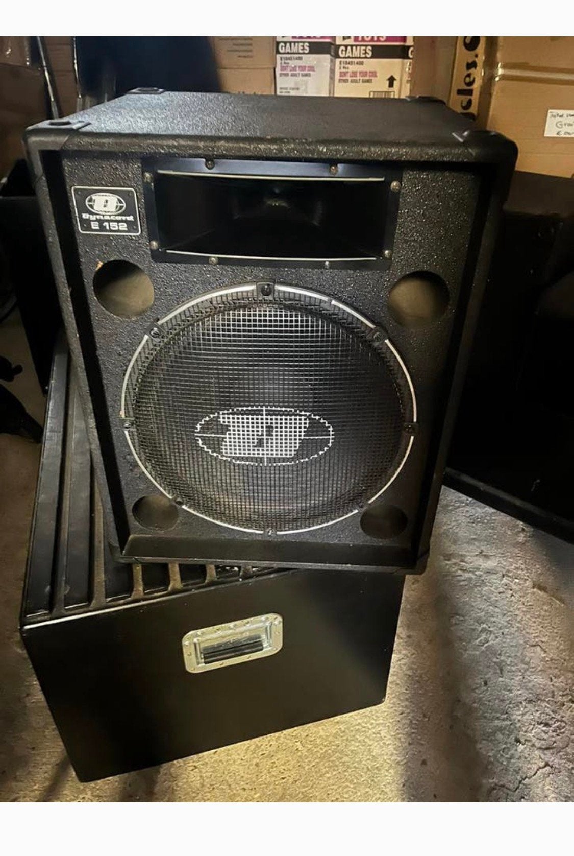Luidsprekerset incl kist en alle aansluitingen, Ophalen of Verzenden, Zo goed als nieuw, Front, Rear of Stereo speakers, Overige merken