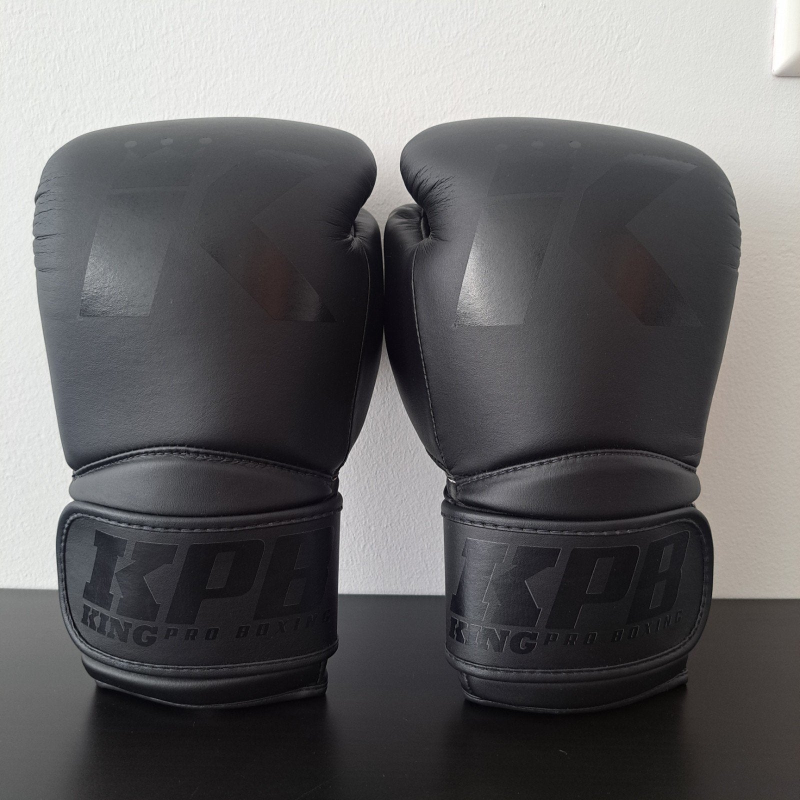King Pro Boxing Bokshandschoenen 12 OZ Zwart, Ophalen of Verzenden, Nieuw, Bokshandschoenen