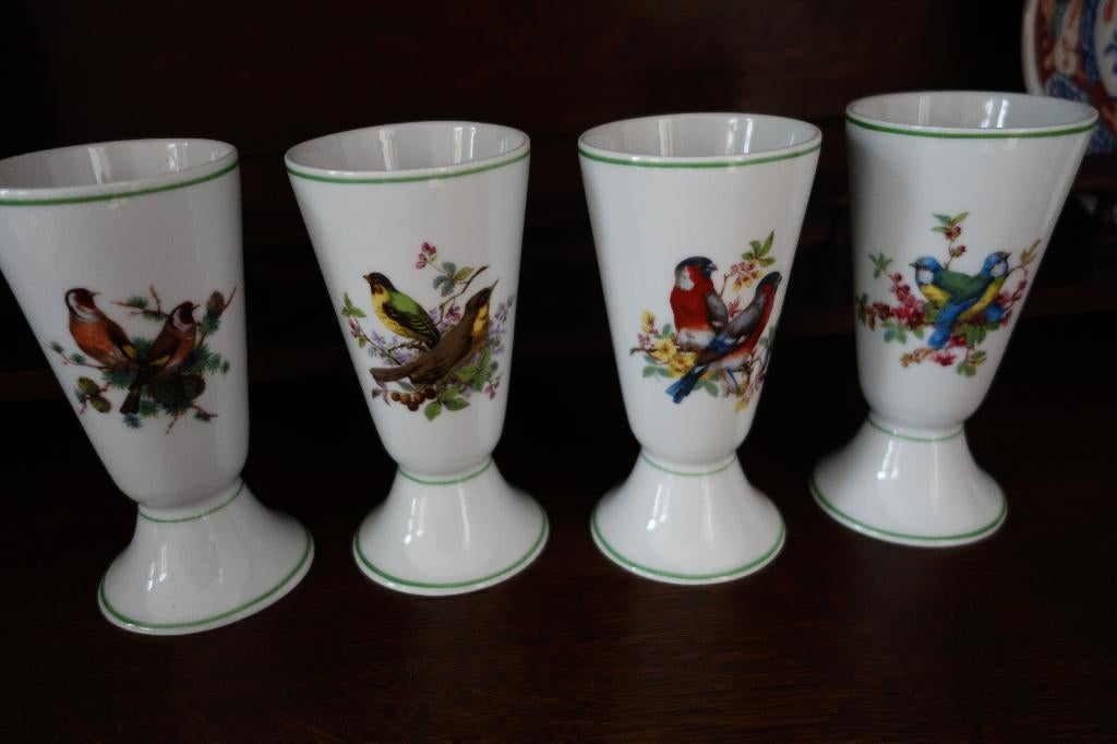 4 drinkbekers porcelaine FRELON 36320 Villedieu, Keramiek, Nieuw, Ophalen of Verzenden, Overige stijlen