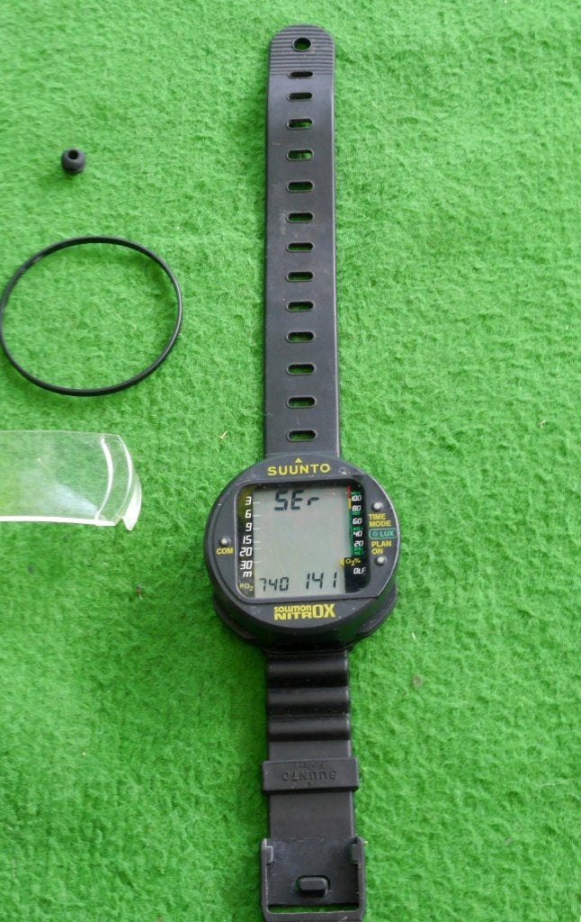 Suunto Solution Nitrox duikcomputer met polsband, Ophalen of Verzenden, Gebruikt, Duikcomputer