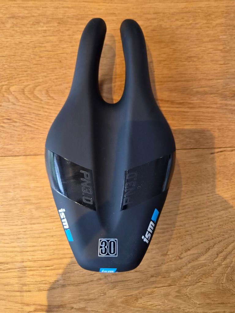 ISM PN 3.0 fiets zadel triatlon, Fietsen en Brommers, Ophalen, Racefiets, Zo goed als nieuw, ISM