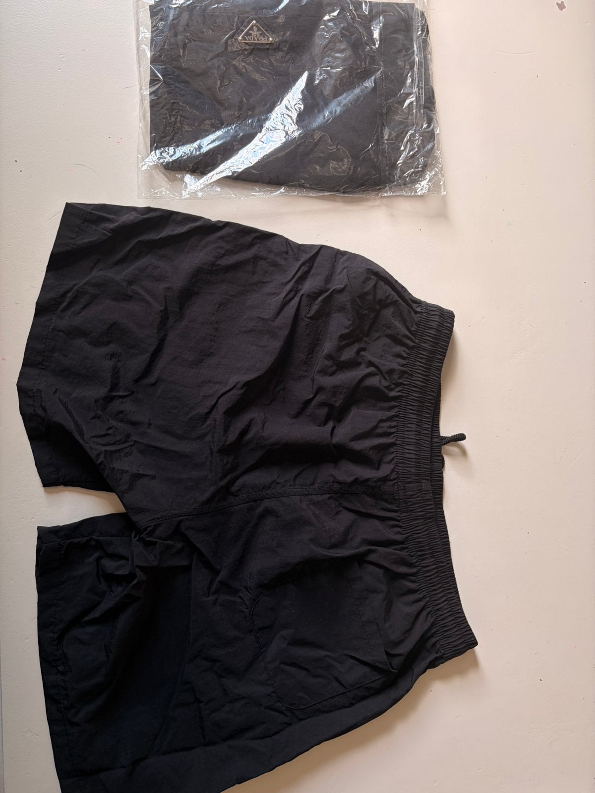 Prada zwembroek zwart S/M, Kleding | Heren, Badmode en Zwemkleding, Ophalen of Verzenden, Zwart