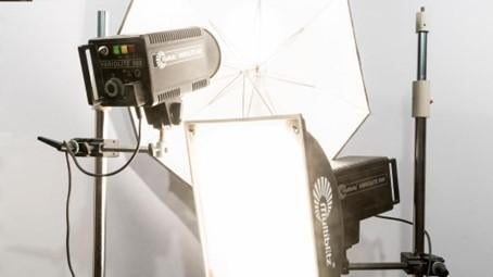 FOTOGRAFIE: 2xMultiblitz 500 studioflitsers+div. accessoires, Ophalen, Gebruikt, Lamp of Flitsset