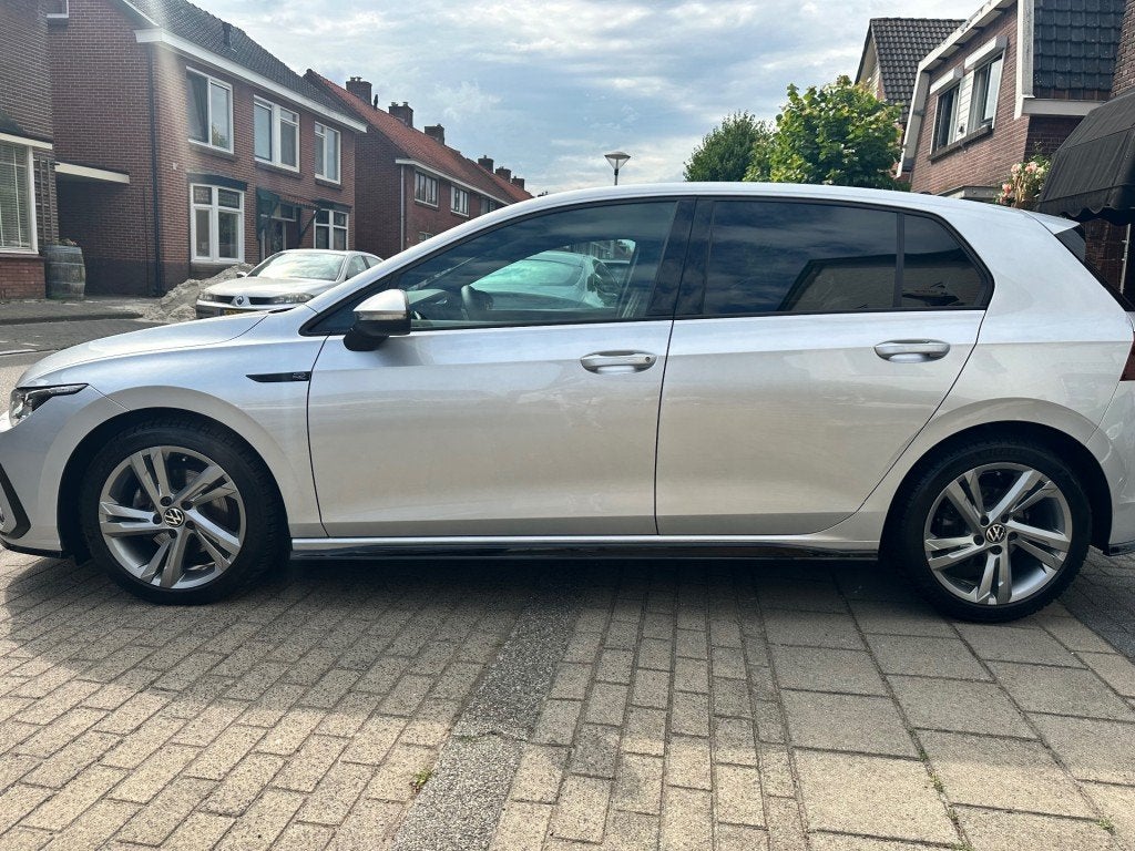 Volkswagen GOLF 1.5 ETSI 2x R-LINE BNS+ DSG AUTOMAAT, Auto's, 4 cilinders, Met garantie (alle), Bedrijf, 1252 kg