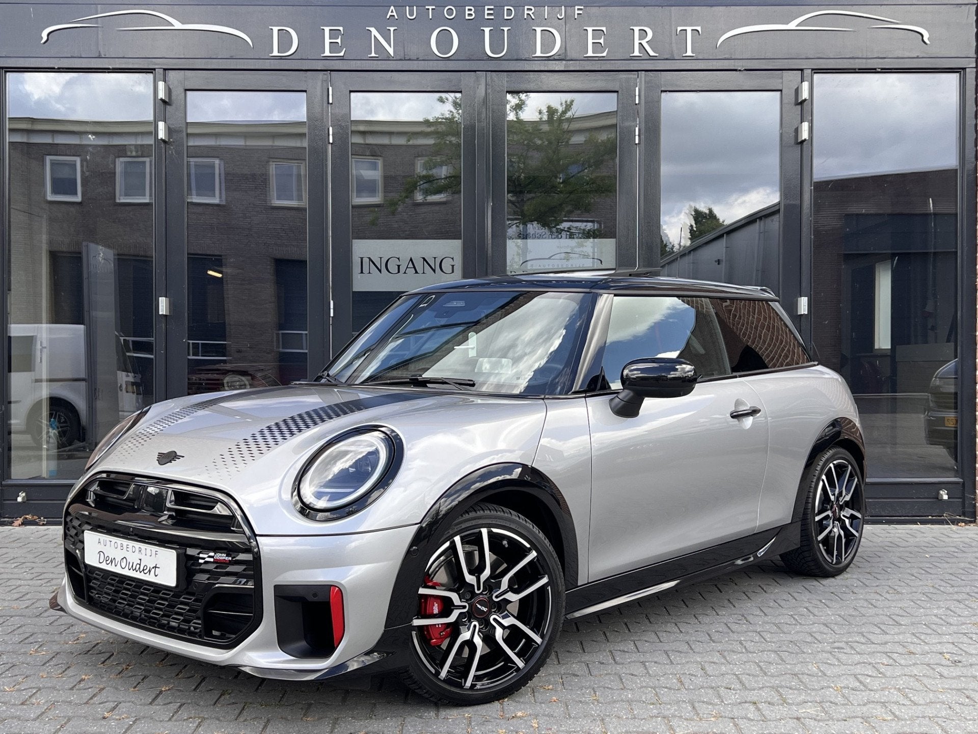 MINI 3-deurs 2.0 JCW John Cooper Works XL CARPLAY / MASSAGE, Gebruikt, Zwart, 4 cilinders, Leder