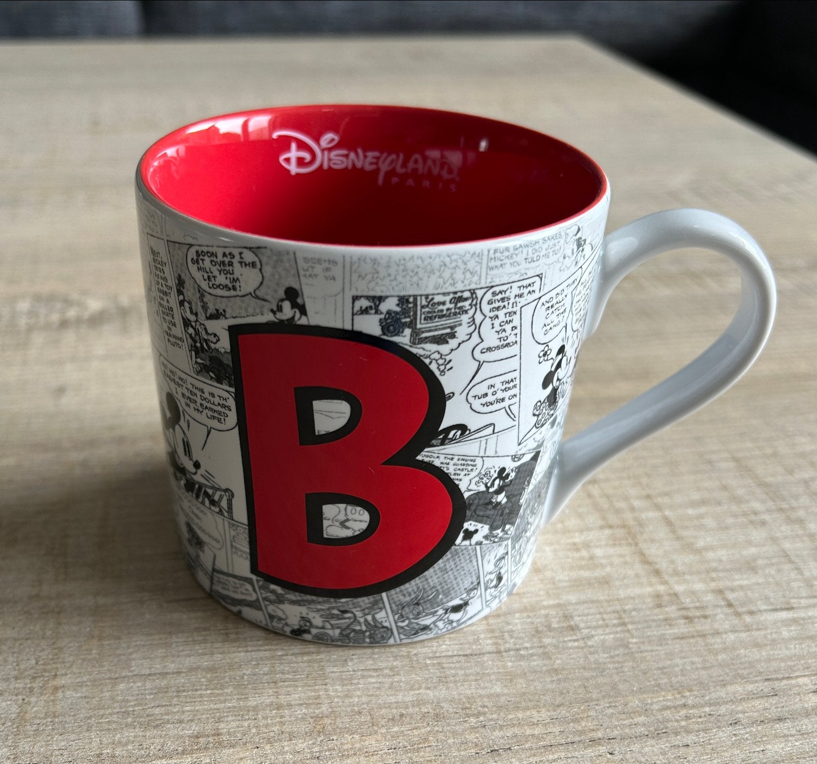 Disney Disneyland Paris Mickey Mouse B Mok Beker, Ophalen of Verzenden, Mickey Mouse, Zo goed als nieuw, Servies