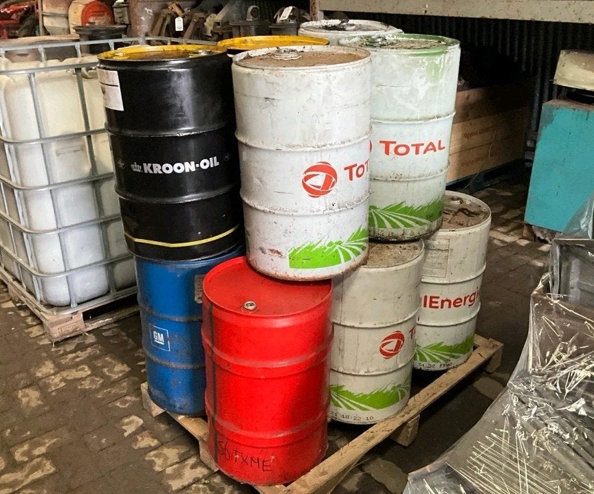 Olievaten 60 liter 11 stuks, Ophalen, Gebruikt, Vuurton
