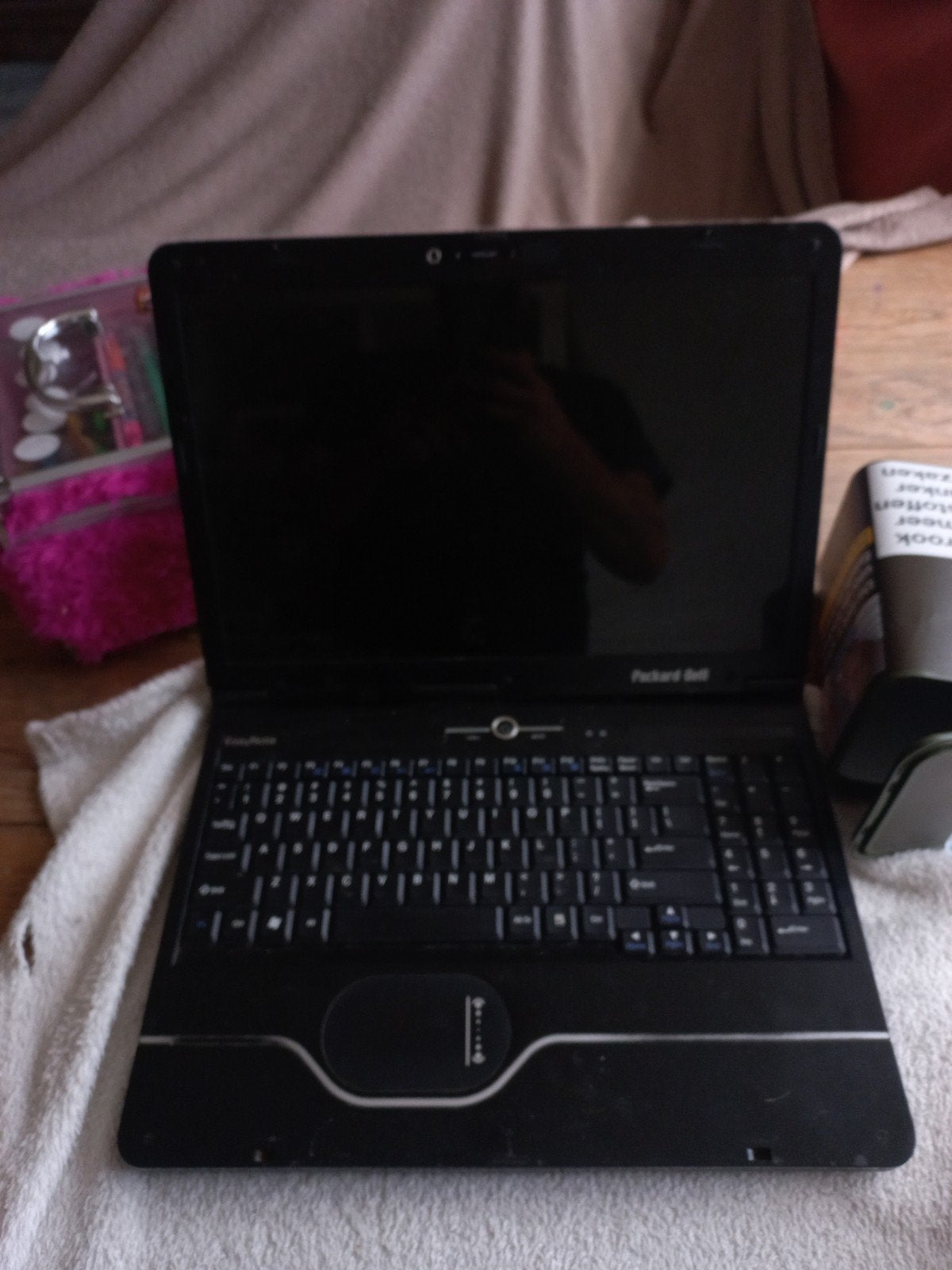 Packard Bell laptop - werkt aan lader, zonder lader, Computers en Software, Ophalen of Verzenden, Gebruikt, Packard Bell