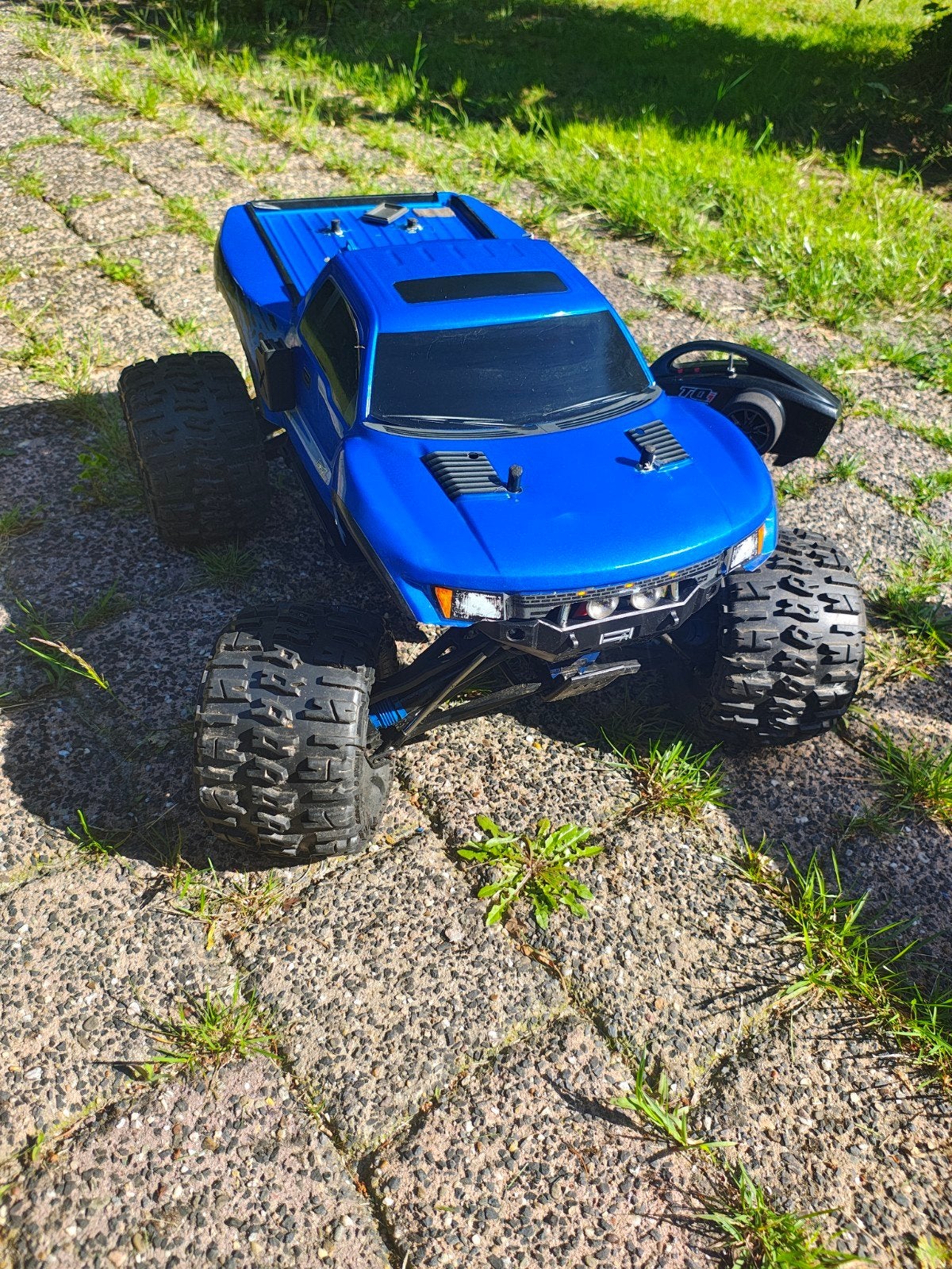 Traxxas Summit (met andere kap), Hobby en Vrije tijd, Ophalen, Gebruikt, Overige schalen, Auto offroad