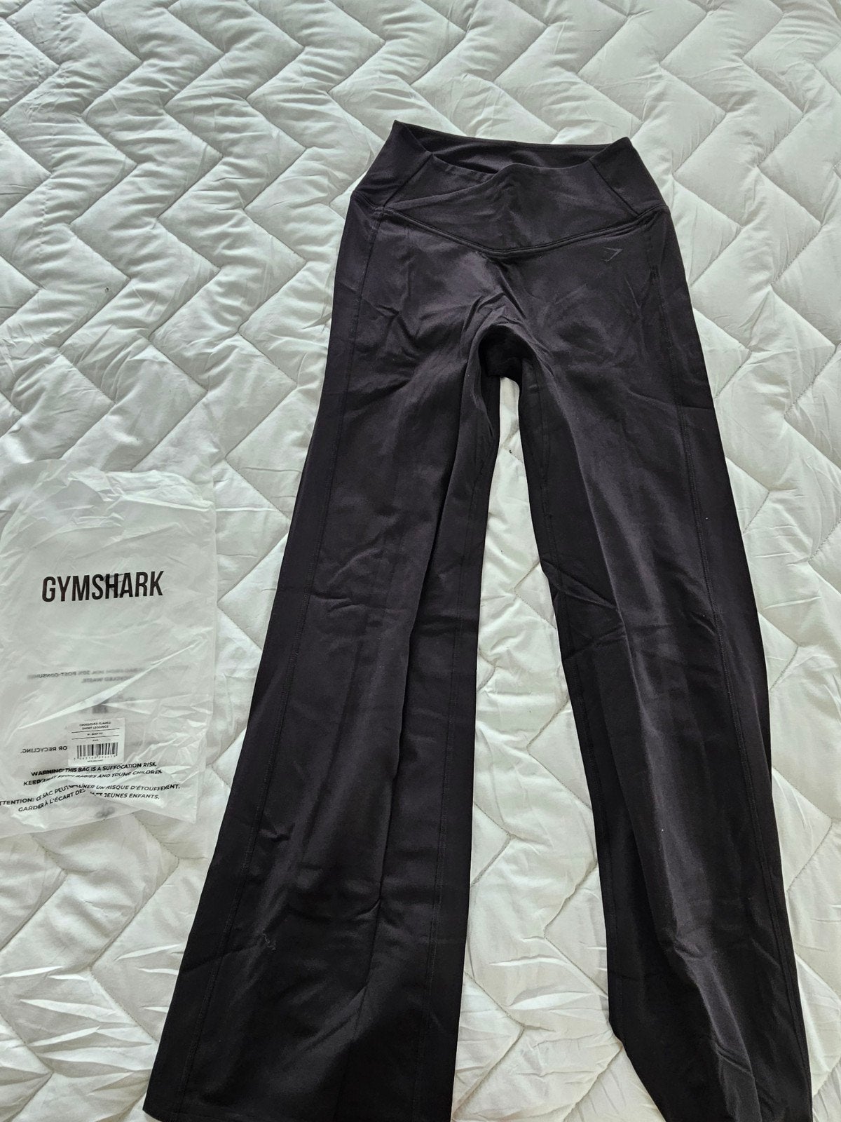 Gymshark Crossover Flared Leggings Zwart Maat M, Maat 38/40 (M), Zwart, Nieuw, Ophalen of Verzenden