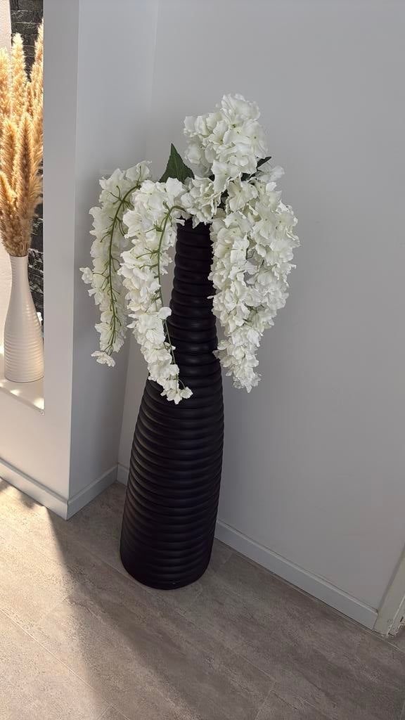 Mooie Ikea vaas 90 cm- zwart kleur excl. de bloemen, Ophalen of Verzenden, Zo goed als nieuw