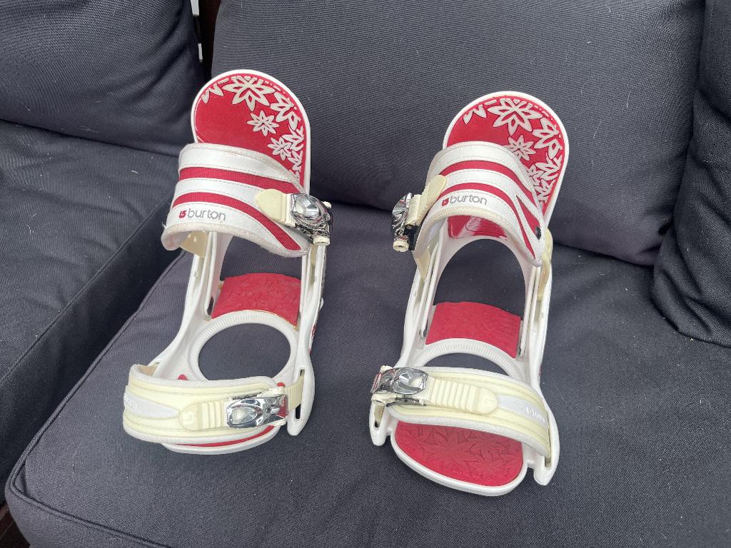 Burton Stiletto Bindingen Medium Dames, Sport en Fitness, Snowboarden, Ophalen, Gebruikt, Bindingen