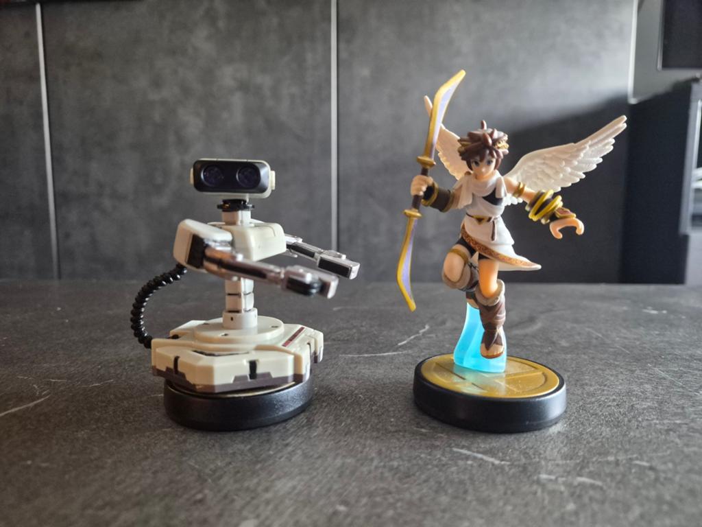 R.O.B. en Pit Amiibo Nintendo Switch, Avontuur en Actie, 1 speler, Ophalen of Verzenden, Zo goed als nieuw
