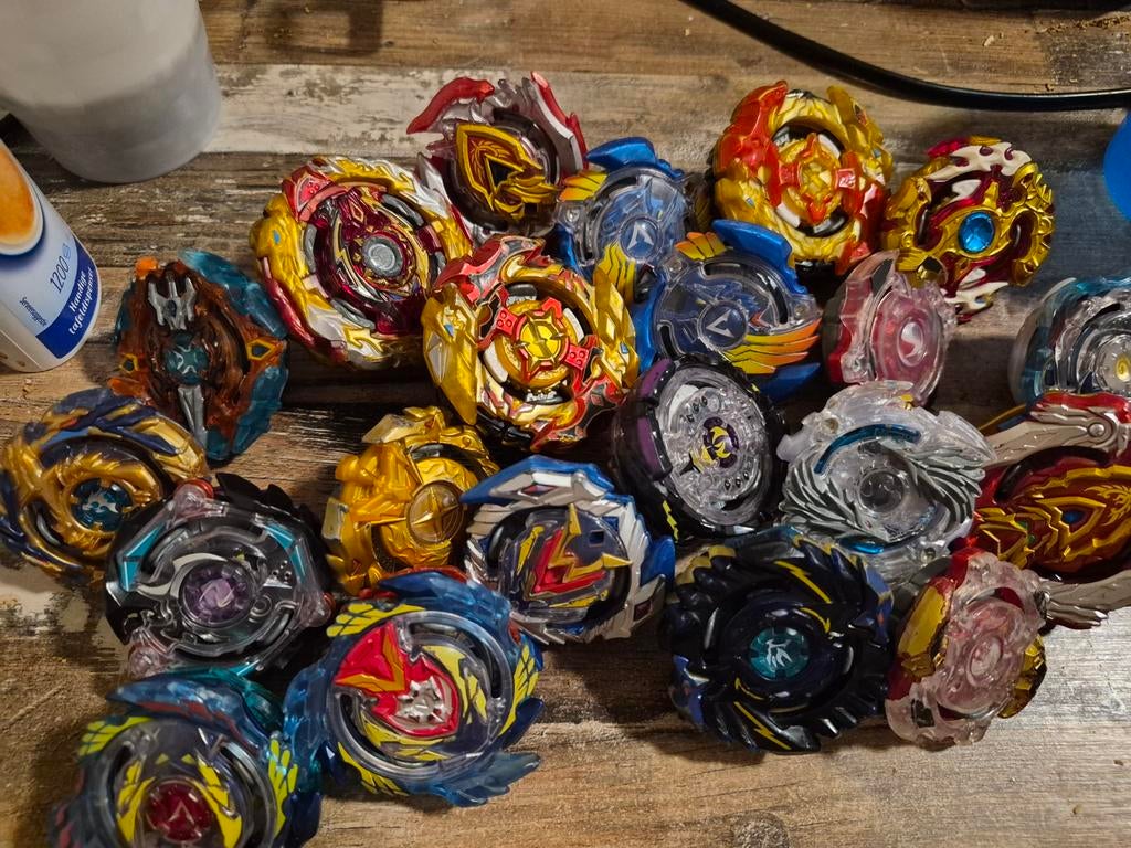 Beyblade burst, Ophalen of Verzenden, Losse flippo's