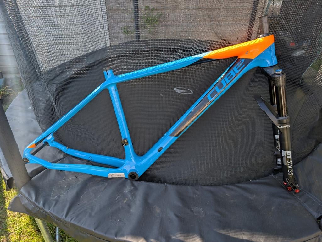 Cube reaction race frame met vork 18inch carbon 27.5, Fietsen en Brommers, Fietsonderdelen, Ophalen, Frame, Gebruikt, Carbon