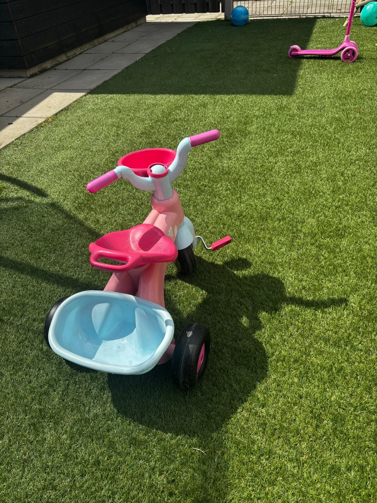 Roze driewieler voor kinderen, Ophalen of Verzenden, Gebruikt, Terugtraprem