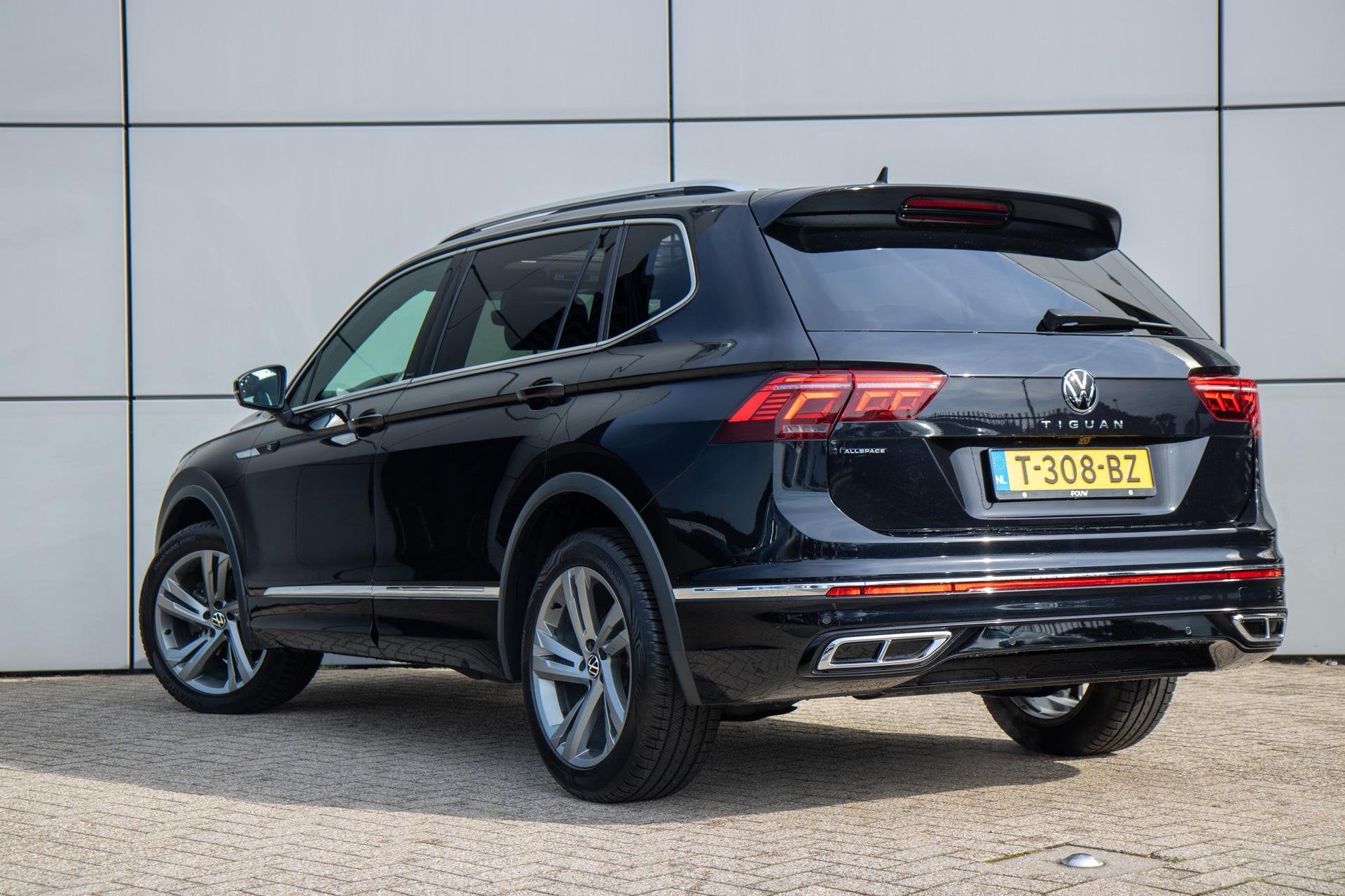 Volkswagen Tiguan Allspace 1.5 TSI 150pk R-Line Business 7p., Auto's, 12 maanden, Stof, Euro 6, 4 cilinders