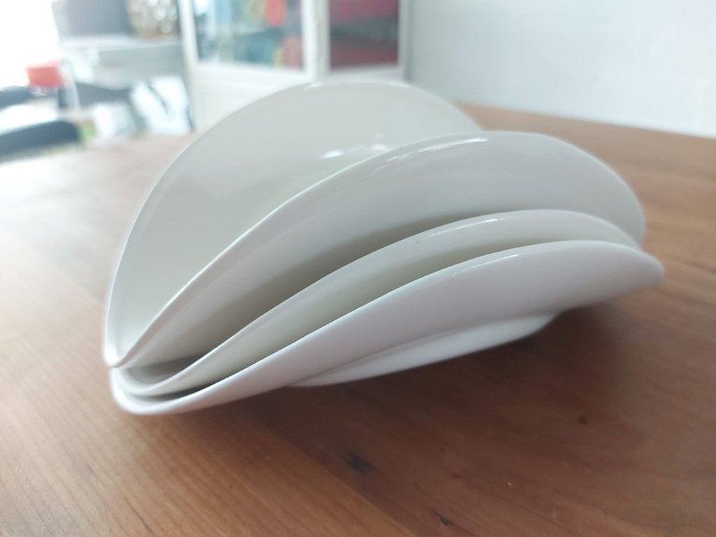 Set van 3 gekrulde borden, Huis en Inrichting, Keuken | Servies, Ophalen, Zo goed als nieuw, Bord(en), Modern