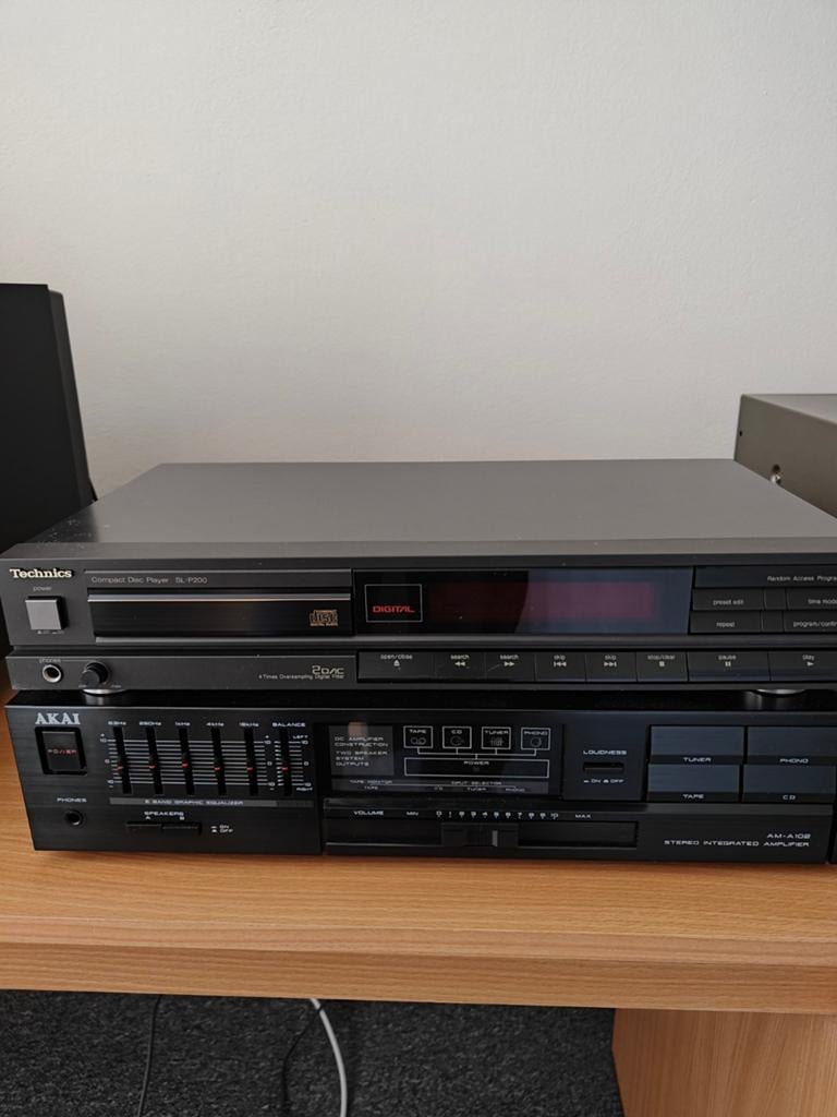 Akai Tuner Versterker AM-A102 & Technics CD Speler SL-P200, Ophalen, Gebruikt, Minder dan 60 watt, Overige merken