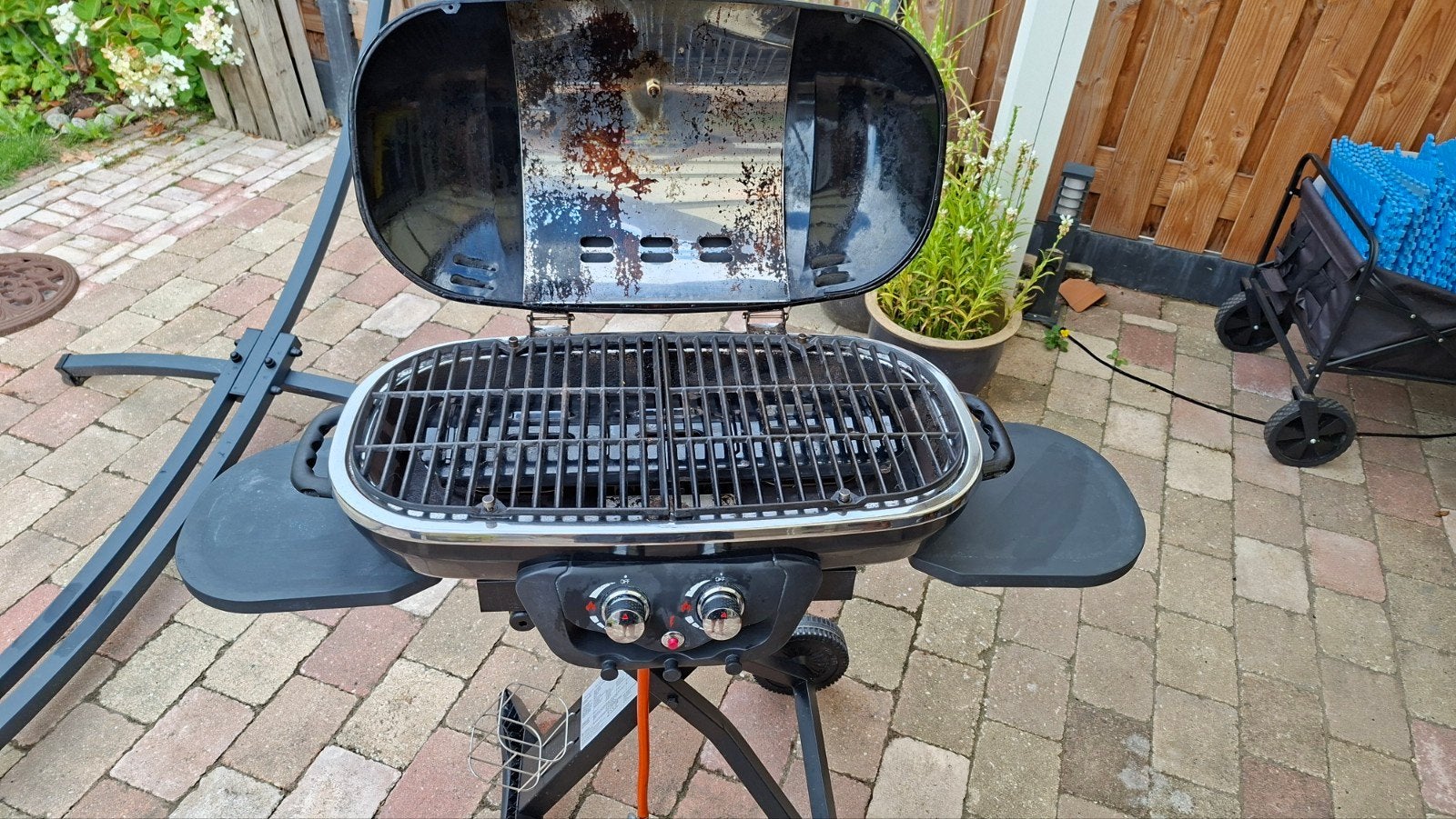 Inklapbare en Verrijdbare Gas BBQ - Tarrington House, Ophalen, Gebruikt, Tarrington House
