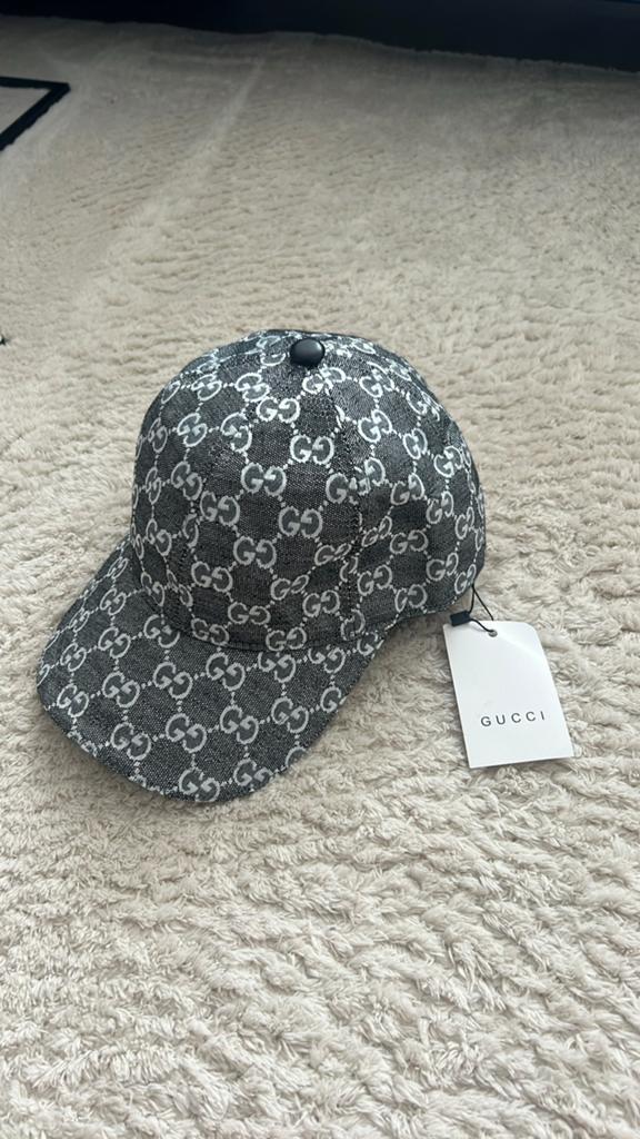 Gucci Pet met GG-monogram - Zo goed als nieuw, Kleding | Dames, Hoeden en Petten, Ophalen of Verzenden, Zo goed als nieuw, One size fits all