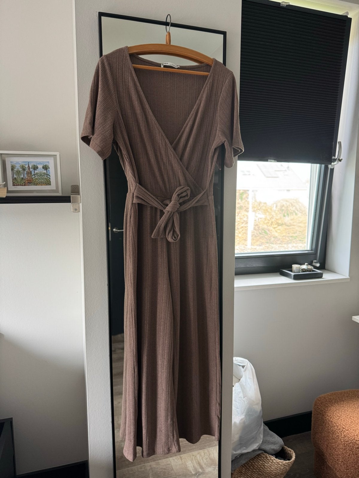 Pull&Bear ribgebreide jumpsuit met overslag en strikceintuur, Kleding | Dames, Ophalen of Verzenden, Zo goed als nieuw, Maat 38/40 (M)