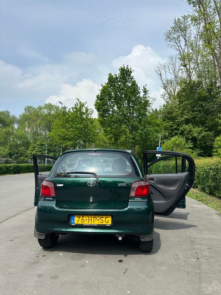 Toyota Yaris 1.3 16V 5DR 2001 Groen, Auto's, Toyota, Voorwielaandrijving, 1299 cc, 31 €/maand, 4 cilinders